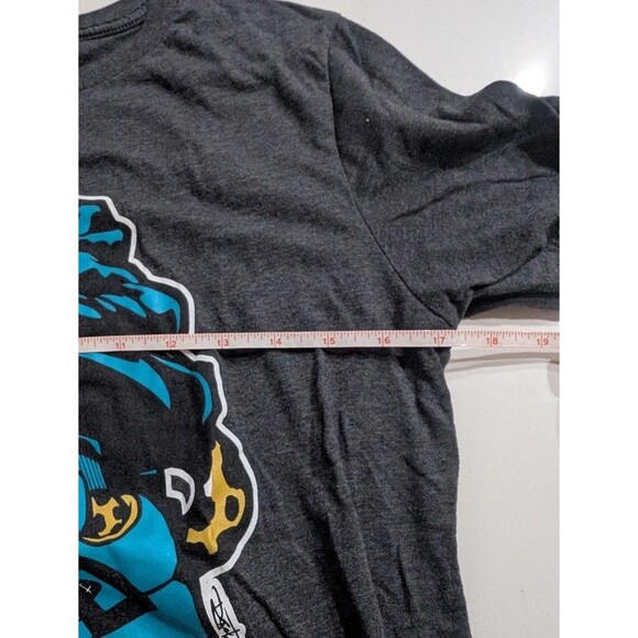 Rare Custom Jacksonville Jaguars Defend Duval Jordan Wolf & Cub Shirt Medium - Picture 5 of 6